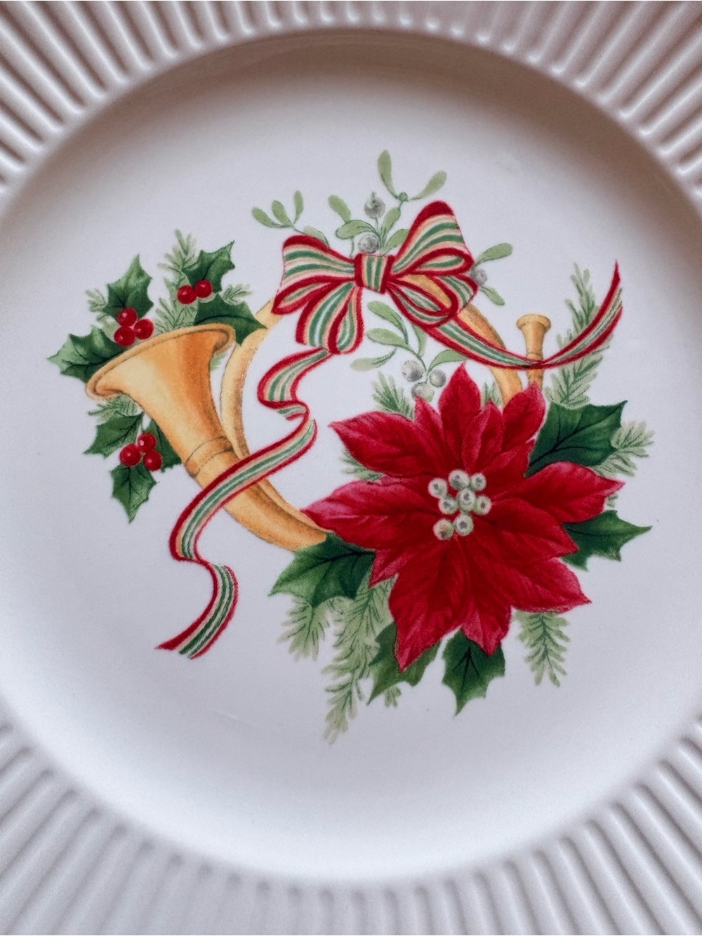 Mikasa Italian Holiday with Poinsettia, Horn, and Bow Salad Plates - set of 4. - Picture 8 of 12